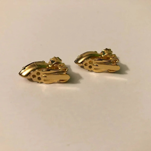Lot of  2 Clip On Earrings Pearl Style Costume Jewelry - Picture 10 of 12